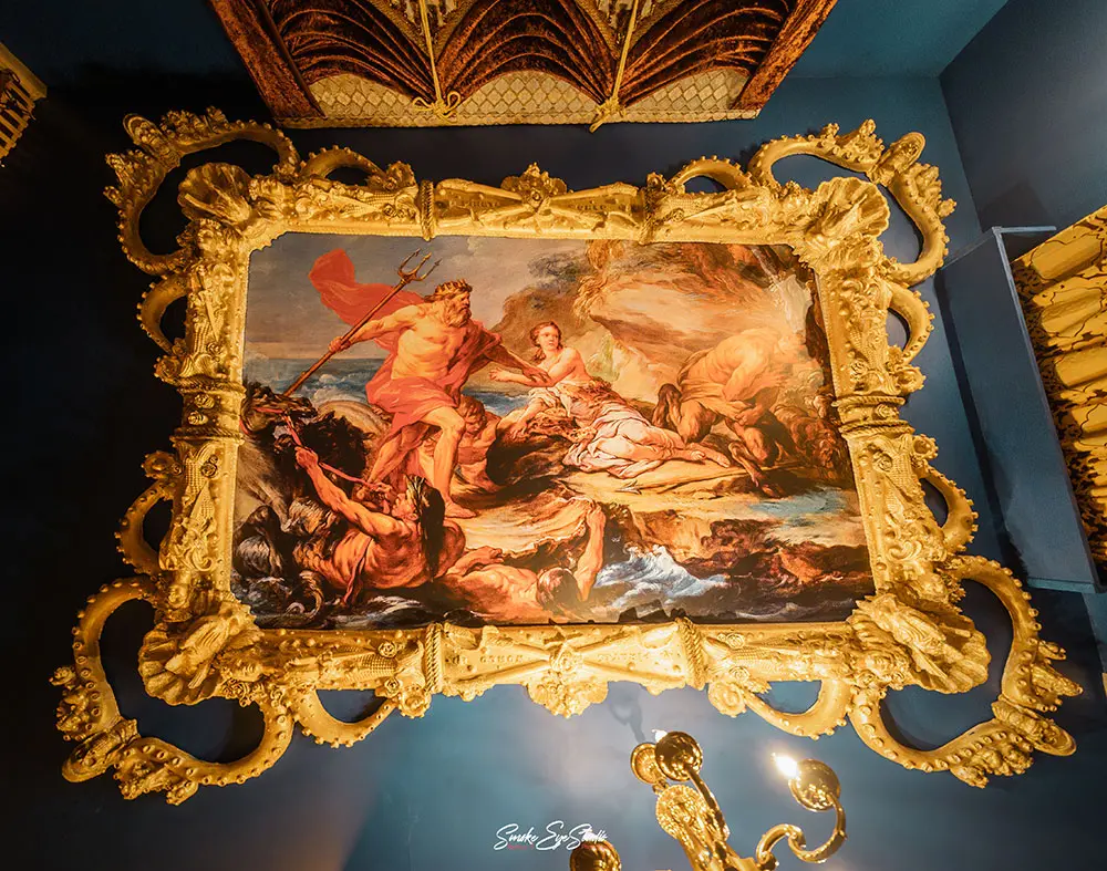 Ouvre d'art dans une des suites de l'hôtel 5 étoiles